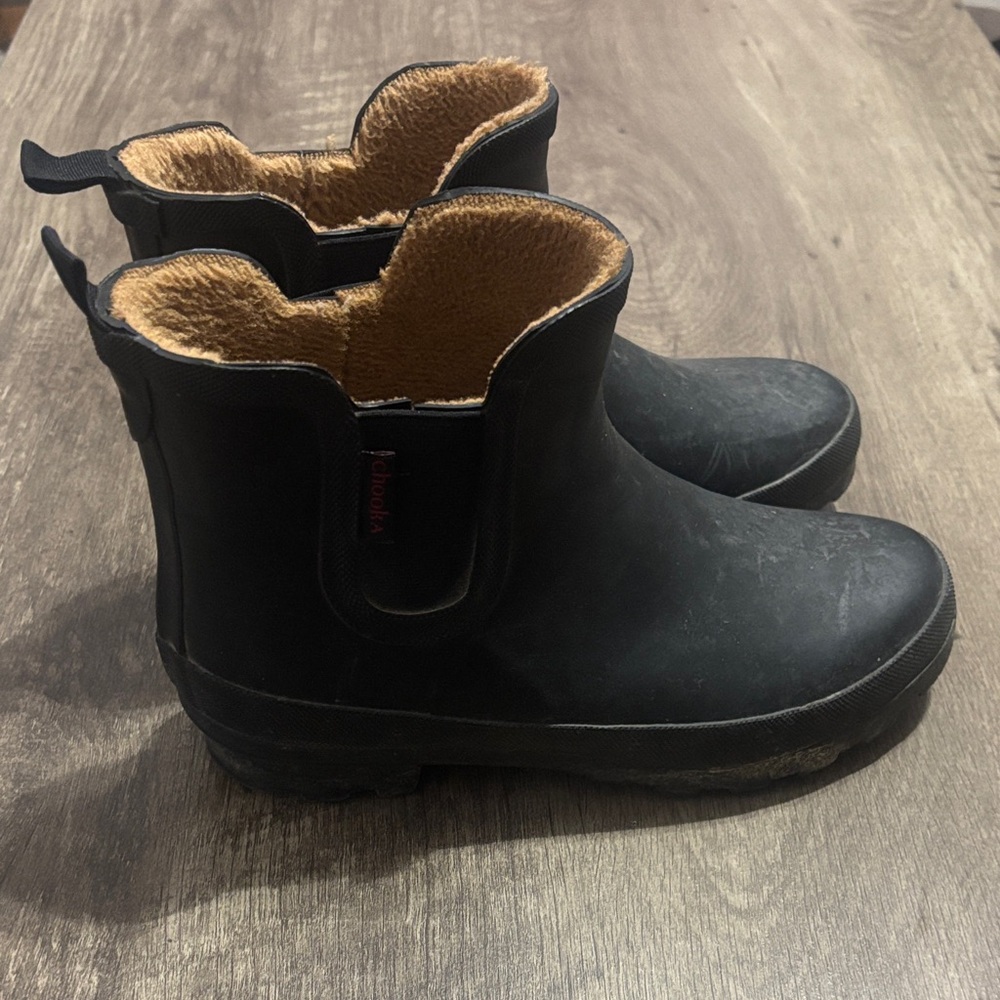Chooka Black and Tan Boots